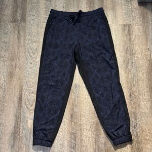 Athleta Women's Black and Blue Patterned Joggers